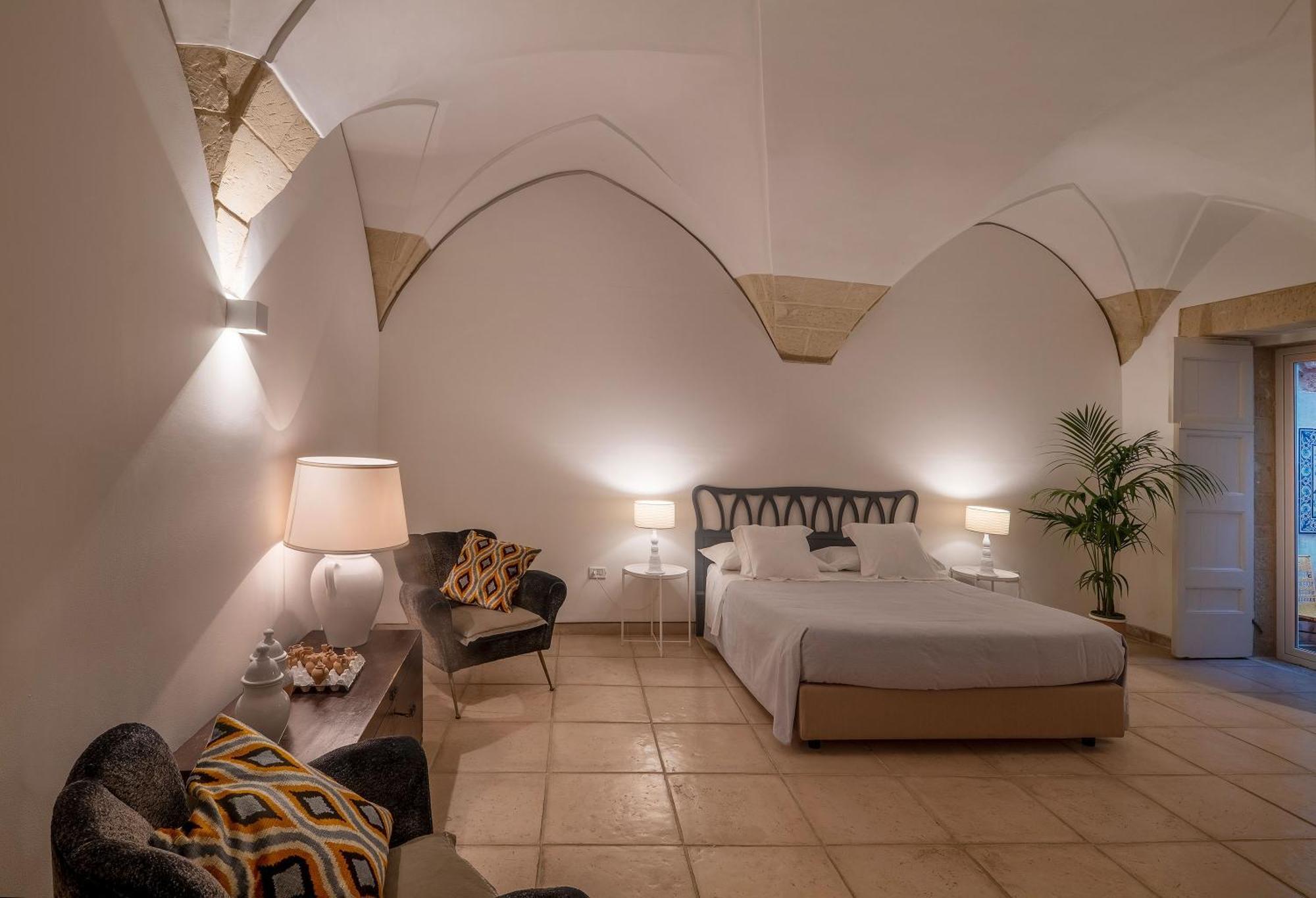 Corte Dei Romiti Apartment - Lecce Selection Luaran gambar