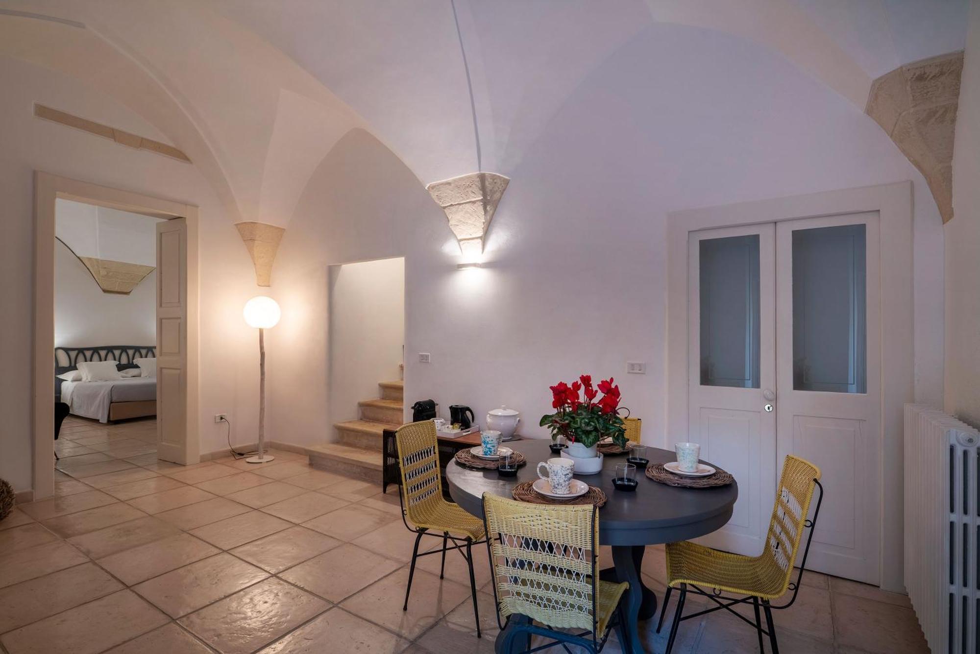 Corte Dei Romiti Apartment - Lecce Selection Luaran gambar