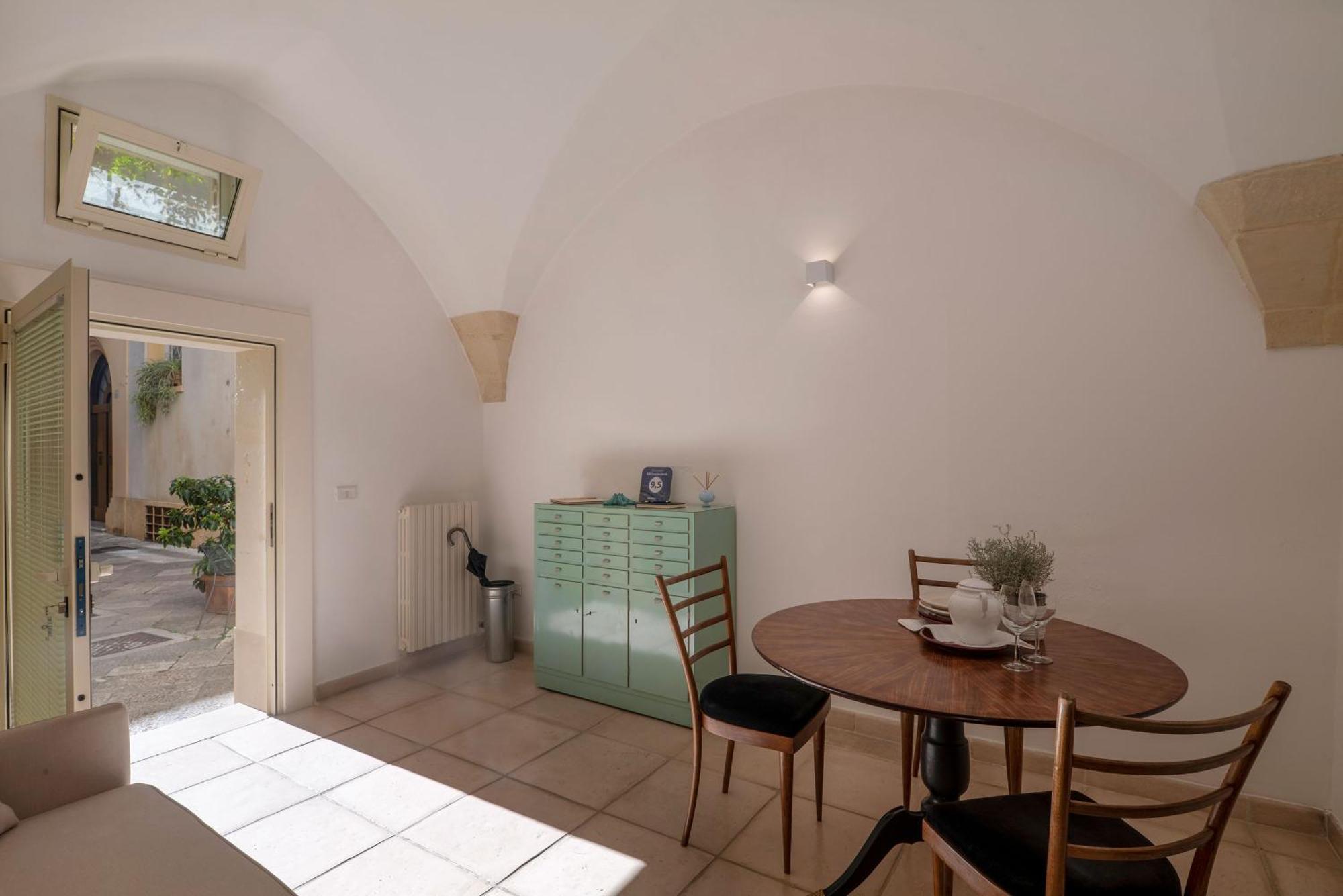 Corte Dei Romiti Apartment - Lecce Selection Luaran gambar